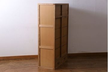 中古　竹の装飾と木の質感が味わい深い茶水屋(置き水屋、戸棚、食器棚、茶棚)