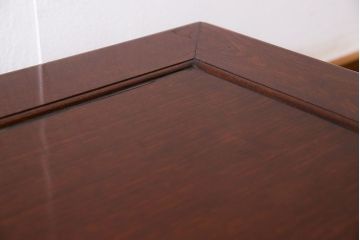 アンティーク家具　和製アンティーク　希少　総ケヤキ材　天板一枚板　漆塗りが美しい座卓(ローテーブル)