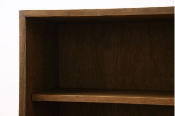 レトロ家具　昭和レトロ　鉄脚付き　木の質感が味わい深いキャビネット(収納棚、飾り棚、本箱)