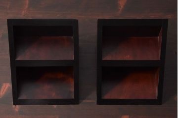 アンティーク雑貨　中古　北海道民芸家具　小さな飾り棚(花台、ディスプレイ台)2個セット