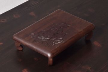 アンティーク雑貨　古民具・骨董　牡丹の彫刻がすてきな花台(飾り台)