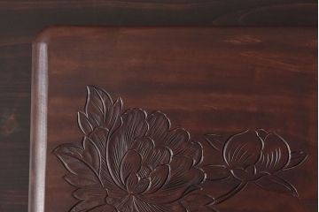 アンティーク雑貨　古民具・骨董　牡丹の彫刻がすてきな花台(飾り台)