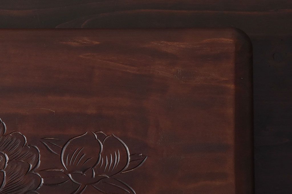 アンティーク雑貨　古民具・骨董　牡丹の彫刻がすてきな花台(飾り台)