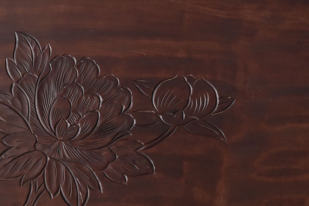 アンティーク雑貨　古民具・骨董　牡丹の彫刻がすてきな花台(飾り台)