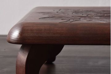 アンティーク雑貨　古民具・骨董　牡丹の彫刻がすてきな花台(飾り台)