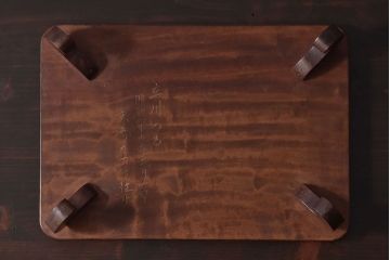 アンティーク雑貨　古民具・骨董　牡丹の彫刻がすてきな花台(飾り台)