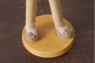 アンティーク雑貨　レトロ　赤いコートがかわらしい文化人形(置物、ディスプレイ雑貨)