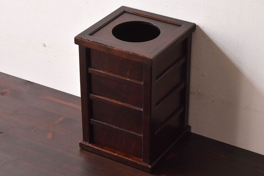 アンティーク雑貨　中古　北海道民芸家具　シックな色合いの屑箱(ごみ箱)(1)