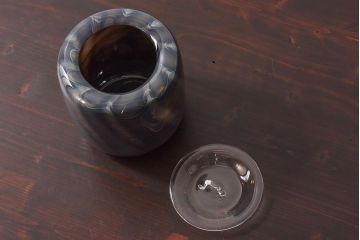 アンティーク雑貨　由水常雄　滑らかな色と質感が美しい　銀燿ガラス水指(埋木)