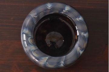 アンティーク雑貨　由水常雄　滑らかな色と質感が美しい　銀燿ガラス水指(埋木)