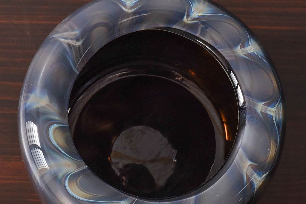 アンティーク雑貨　由水常雄　滑らかな色と質感が美しい　銀燿ガラス水指(埋木)