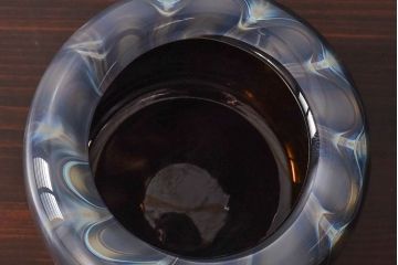 アンティーク雑貨　由水常雄　滑らかな色と質感が美しい　銀燿ガラス水指(埋木)