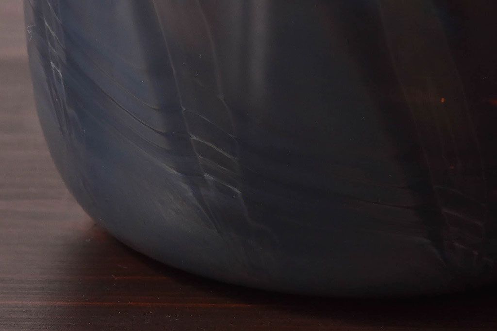 アンティーク雑貨　由水常雄　滑らかな色と質感が美しい　銀燿ガラス水指(埋木)