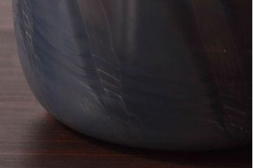 アンティーク雑貨　由水常雄　滑らかな色と質感が美しい　銀燿ガラス水指(埋木)