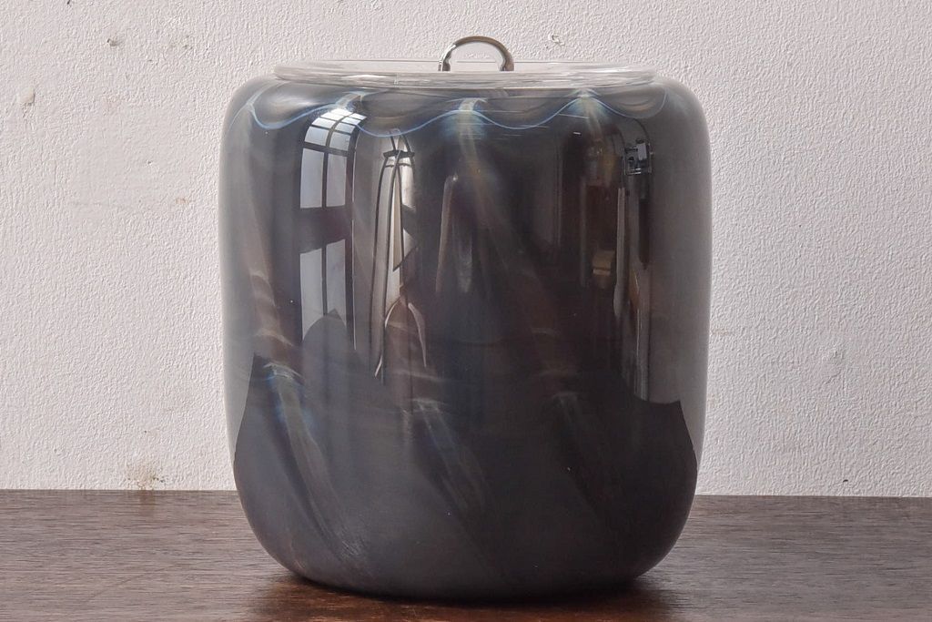 アンティーク雑貨　由水常雄　滑らかな色と質感が美しい　銀燿ガラス水指(埋木)