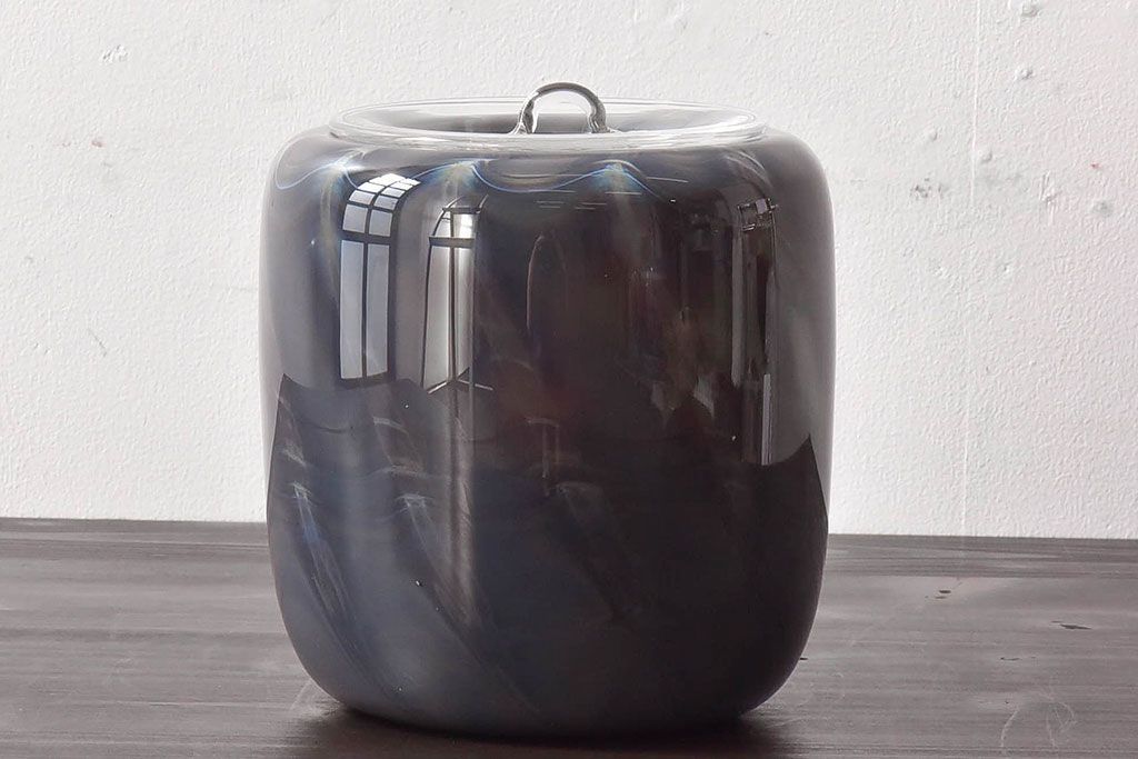 アンティーク雑貨　由水常雄　滑らかな色と質感が美しい　銀燿ガラス水指(埋木)