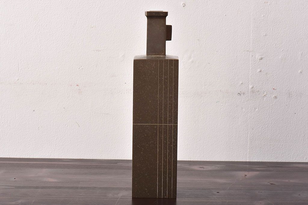 アンティーク雑貨　【H様ご成約済み・ご決済用】蓮田修吾郎　朧銀　一輪生　スタイリッシュなデザインの花瓶(文化勲章、受章)