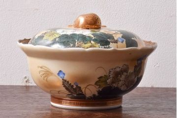 アンティーク雑貨　古民具・骨董　明治期　久谷色絵　金彩　華やかな蓋付き菓子鉢