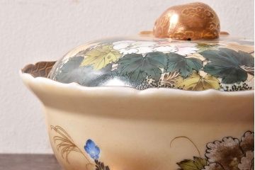 アンティーク雑貨　古民具・骨董　明治期　久谷色絵　金彩　華やかな蓋付き菓子鉢