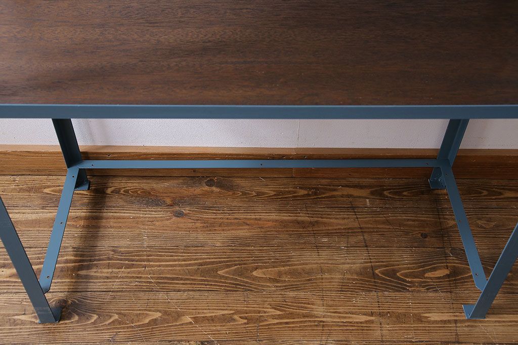 ラフジュオリジナル　落ち着いた色合いのアイアンラック(飾り棚、陳列棚)