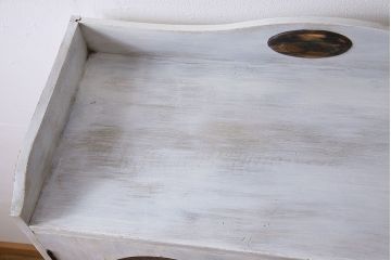 アンティーク家具　シャビーなペイントが味わい深い丸窓のアンティークブックケース(本箱、収納棚)