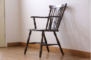 中古　北海道民芸家具　絶版品　シックで品のあるデザインのアームチェア(椅子、ダイニングチェア)