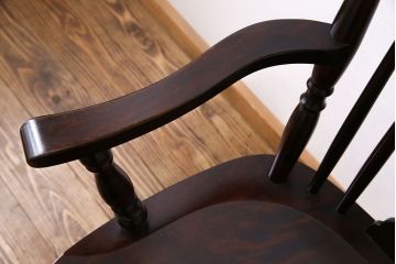 中古　北海道民芸家具　絶版品　シックで品のあるデザインのアームチェア(椅子、ダイニングチェア)