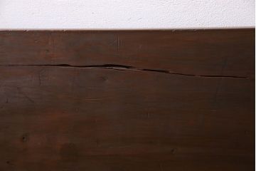 レトロ家具　昭和レトロ　天板一枚板　木の質感が味わい深い朴の木の鉄脚テーブル(飾り台)