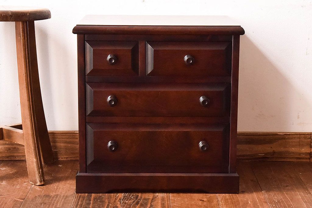 中古　北海道民芸家具　絶版品　赤みがかった色合いが魅力的な小引き出し(整理箱、チェスト)(1)