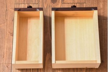 中古　北海道民芸家具　絶版品　赤みがかった色合いが魅力的な小引き出し(整理箱、チェスト)(1)