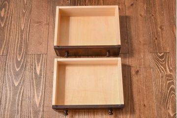 中古　北海道民芸家具　絶版品　赤みがかった色合いが魅力的な小引き出し(整理箱、チェスト)(1)