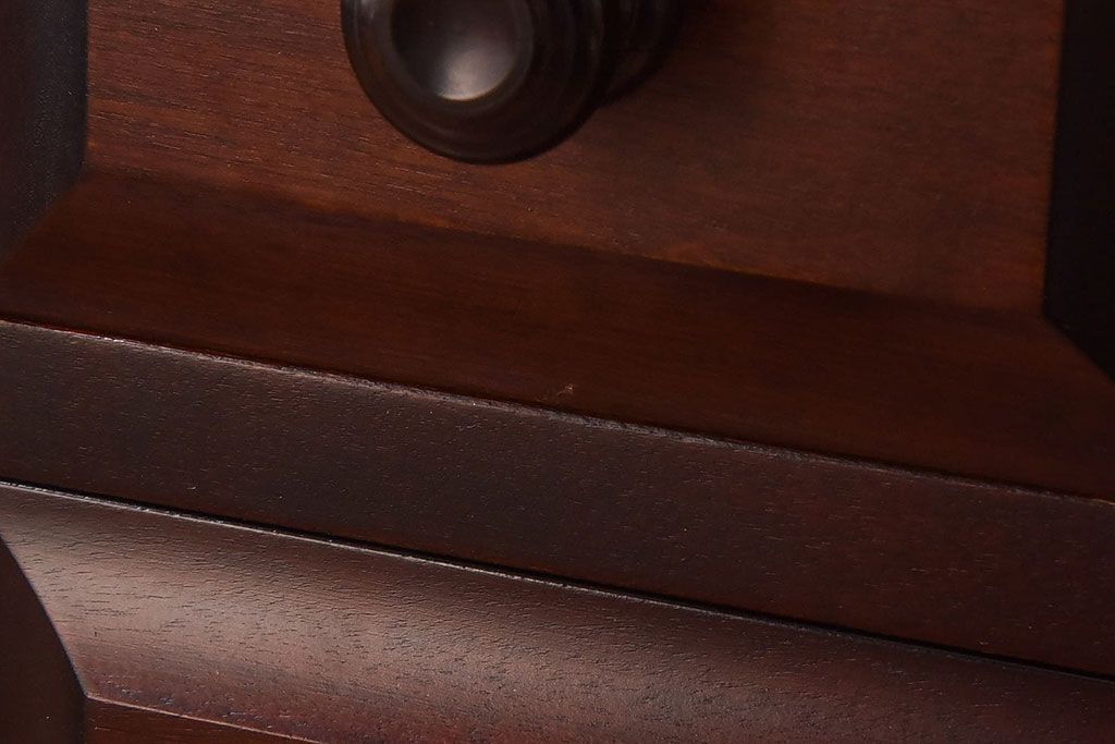 中古　北海道民芸家具　絶版品　赤みがかった色合いが魅力的な小引き出し(整理箱、チェスト)(1)