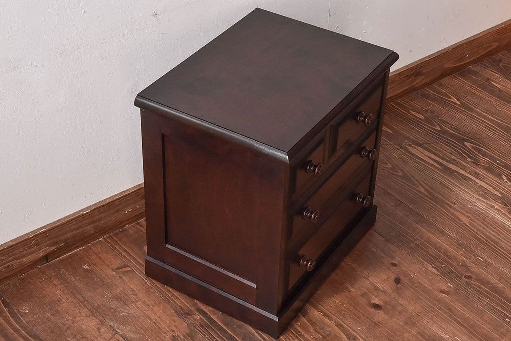 中古　北海道民芸家具　絶版品　赤みがかった色合いが魅力的な小引き出し(整理箱、チェスト)(2)