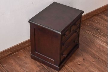 中古　北海道民芸家具　絶版品　赤みがかった色合いが魅力的な小引き出し(整理箱、チェスト)(2)