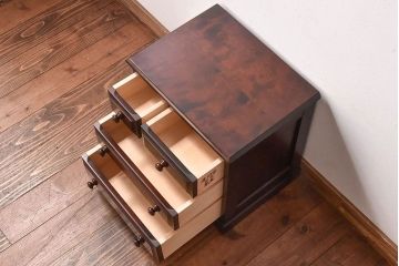 中古　北海道民芸家具　絶版品　赤みがかった色合いが魅力的な小引き出し(整理箱、チェスト)(2)