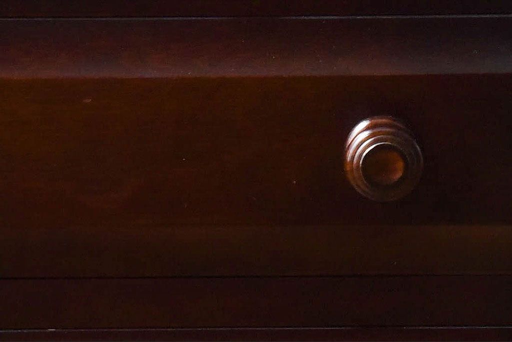 中古　北海道民芸家具　絶版品　赤みがかった色合いが魅力的な小引き出し(整理箱、チェスト)(2)