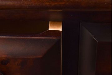 中古　北海道民芸家具　絶版品　赤みがかった色合いが魅力的な小引き出し(整理箱、チェスト)(2)