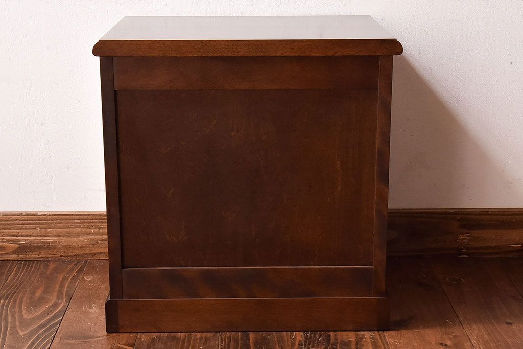 中古　北海道民芸家具　絶版品　赤みがかった色合いが魅力的な小引き出し(整理箱、チェスト)(2)