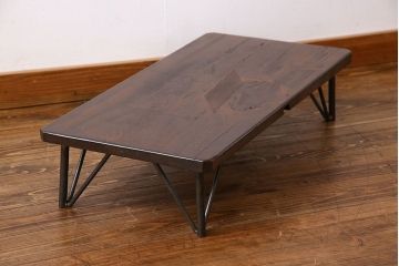 アンティーク雑貨　和製アンティーク　古い木の鉄脚ローテーブル(飾り台、テレビ台)(2)