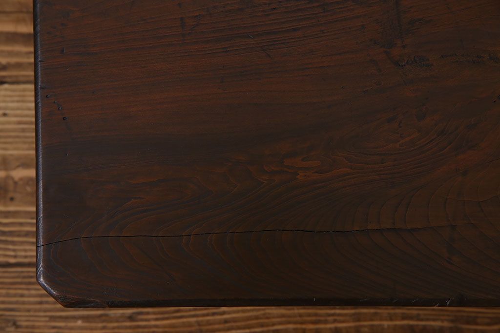 アンティーク雑貨　和製アンティーク　古い木の鉄脚ローテーブル(飾り台、テレビ台)(2)