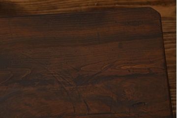 アンティーク雑貨　和製アンティーク　古い木の鉄脚ローテーブル(飾り台、テレビ台)(2)