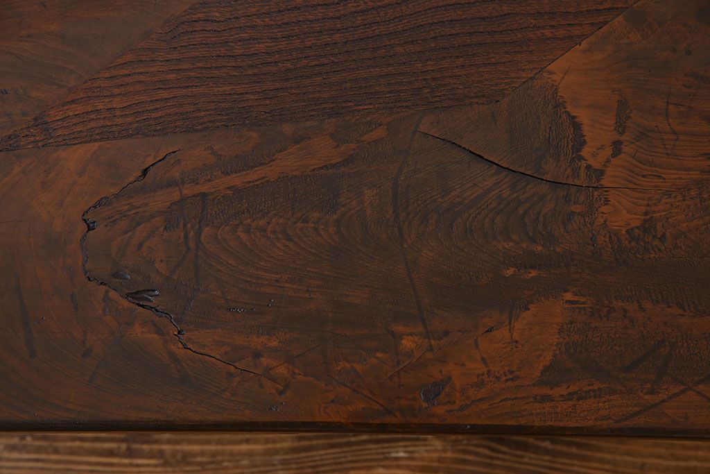 アンティーク雑貨　和製アンティーク　古い木の鉄脚ローテーブル(飾り台、テレビ台)(2)