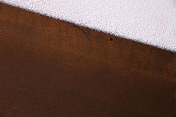 アンティーク家具　和製アンティーク　古い朴ノ木材の鉄脚ローテーブル(飾り台)