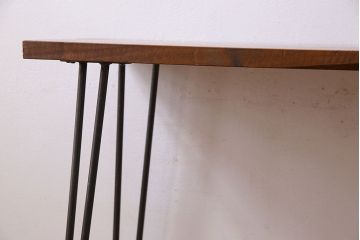 アンティーク家具　和製アンティーク　古い朴ノ木材の鉄脚ローテーブル(飾り台)