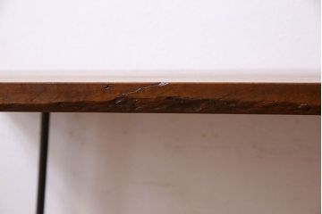 アンティーク家具　和製アンティーク　古い朴ノ木材の鉄脚ローテーブル(飾り台)