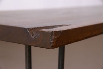 アンティーク家具　和製アンティーク　古い朴ノ木材の鉄脚ローテーブル(飾り台)