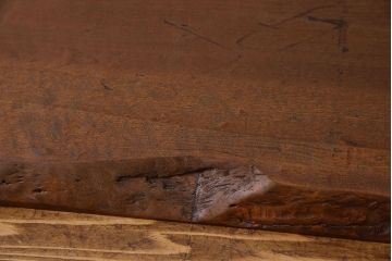 アンティーク家具　和製アンティーク　古い朴ノ木材の鉄脚ローテーブル(飾り台)