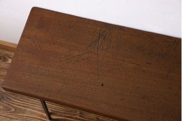 アンティーク家具　和製アンティーク　古いナラ材の鉄脚ローテーブル(飾り台)
