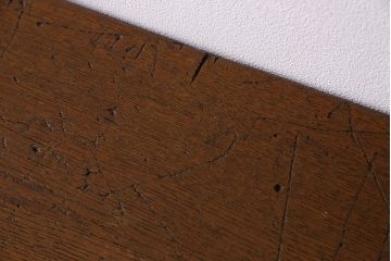 アンティーク家具　和製アンティーク　古いナラ材の鉄脚ローテーブル(飾り台)