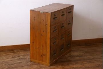 アンティーク家具　ネームプレート付き!引き出し12杯のアンティークチェスト(引き出し、ドロワー)